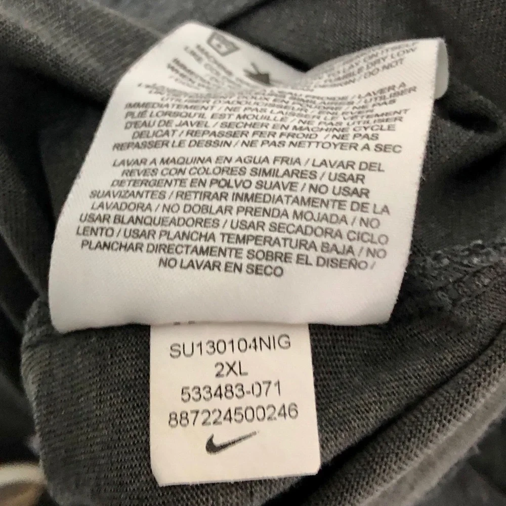 ☔️Nike Gray Dri Fit Lebron James T-shirt